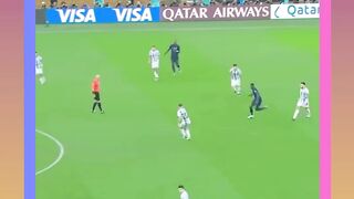 Analisis Momen: Penyelamatan Hugo Lloris atas tendangan jarak jauh Lionel Messi di menit 90+7.