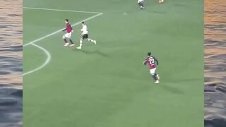 Lihat bagaimana transisi dari pertahanan ke penyerangan ini