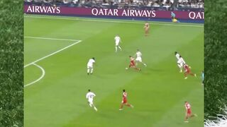 Kerja sama apik dari anak-anak Bayern Munchen membuat Real Madrid tertinggal lebih dulu ????