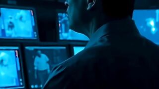 Sosok misterius terekam di kamera keamanan