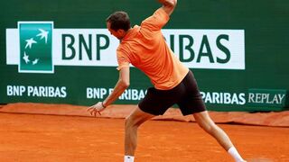 Medvedev smashes racket 7 times in ugly loss to Berrettini in Monte Carlo