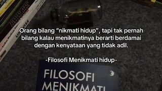 Lagi rapihin buku, tiba-tiba nemu kalimat ini. Jujur, langsung kena banget ke mental.