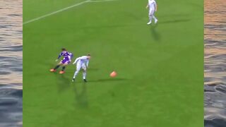 Fokus pada Skill & Insting