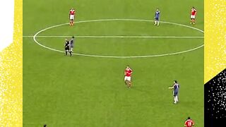 Cuma Torres yang bisa bikin gol sesulit ini kelihatan mudah