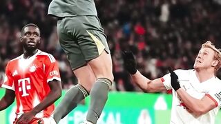 Gak Nyangka! Umur 20-an Tapi Tampang Senior? ????⚽