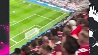Barca mempermalukan pendukung