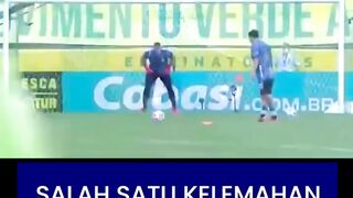 ???????? Para mantan rekan setim (terutama kiper) dan pelatih