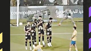 Pencetak gol terbanyak ke-5 dalam sejarah klub, tapi harus pergi karena alasan bisnis