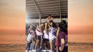 bikin kertawa sendiri