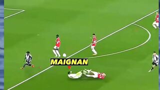 ketika maiganan berbenturan dengan rekannya sendiri