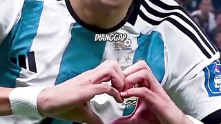 Ada yang bilang Angel Di Maria itu pemain paling beruntung di dunia.