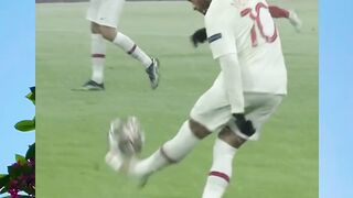 Neymar magic pass