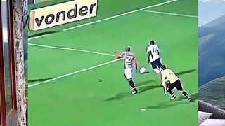 Momen tak terduga di sepak bola ????⚽️