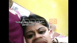 Lagi disuruh matiin TV biar gak panas.