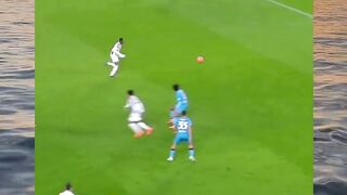 Fokus pada Skill dan Keindahan Gol (Elegan)