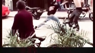 tekanan menjadi arus listrik