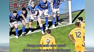 Cuma pemain dengan IQ tinggi yang bisa kepikiran trik kotor kayak gini! ????⚽️