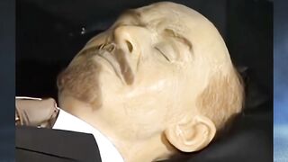 J*nazah Vladimir Lenin yang utuh