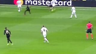 Casemiro Gila! Gol Dramatis Real Madrid di Champions League