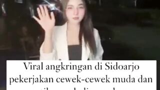 Jangan pernah remehin bisnis angkringan kek gini.