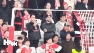 Pemainnya melakukan r*sis dilapangan