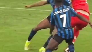 Dalam permainan yang penuh gaya, Harry Kane menonjol lewat konsistensi, kecerdasan, dan ketajaman.