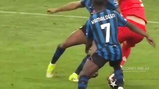 Dalam permainan yang penuh gaya, Harry Kane menonjol lewat konsistensi, kecerdasan, dan ketajaman. 2