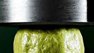 Crushing a Guava with a Hydraulic Press (So Juicy!)