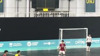 Ananda Fadhillah membuka keunggulan untuk UPI Bandung! Gol keren yang memimpin skor 1-0 di babak pertama melawan STKIP Pasundan????