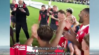 Sejarah tercipta, tapi kok masih ada yang begini? ????????