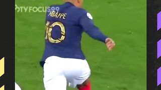 Lupakan gol indah Giroud atau skor 14-0