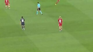 Niat hati ingin Menang, Liverpool Justru Dibuat Kerepotan oleh aksi Kvaratskhelia. ????