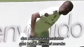 Nggak semua pemain jago juggling di depan ribuan fans!