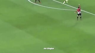 Aksi penyelamatan kelas atas dari Marc-André ter Stegen bersama FC Barcelona.