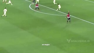 Aksi penyelamatan kelas atas dari Marc-André ter Stegen bersama FC Barcelona. 3