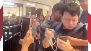 WASPADA! PELECEHAN TERJADI DI TENGAH KERUMUNAN KONSER ????