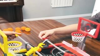 Who’s the Champ? Fingertip Basketball Table Top Shootout