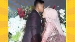 Disuruh nyium malah nyedot ????