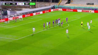 Free kick dingin, hasilnya mematikan! ????????