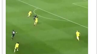 Menurut lo, dia lebih layak dikenang sebagai legenda Madrid atau justru “ikon momen” buat Barcelona? ????????