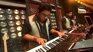 Akele Hain Chale Aao