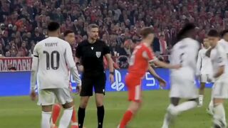 Eduardo Camavinga menyampaikan permintaan maaf kepada pendukung Real Madrid
