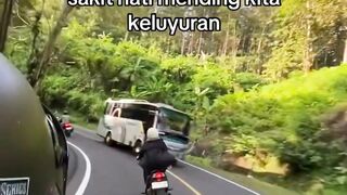 Mumpung muda nih