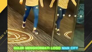 NGINJAK LOGO DULU, BARU BIKIN HAT-TRICK