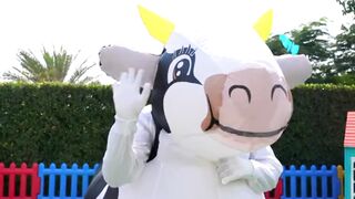 Amazing funny amazing video ice cream .