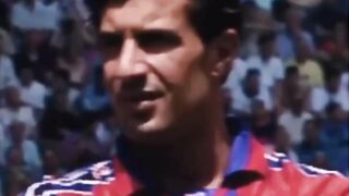 Tahun 2000, dunia sepakbola dikejutkan dengan transfer kontroversial