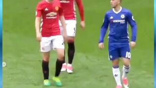 Ander Hererra vs Eden Hazard 3
