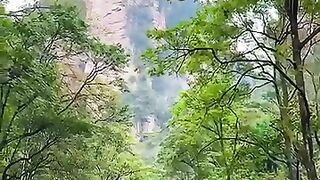 Uji nyali di  Gunung Tianmen, Zhangjiajie