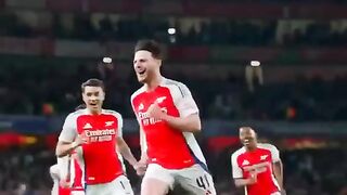 Lebih Langka Dari Minyak???? 5 Momen Langka Yang Dialami Pemain Bola????