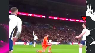 Legendary Power! ???? Ternyata tendangan John Arne Riise masih "sepedas" dulu
